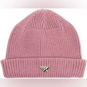 NWOT! Jay-Z Paper Planes Premium Beanie! Jay-Z founded brand 😎